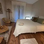 Holiday home Maison Familiale 4 Piscine 5mn Du Centre Angers