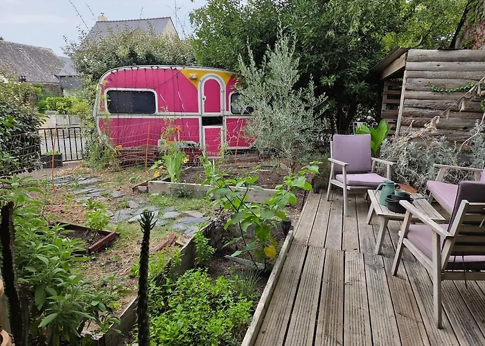 Hébergement de vacances Maison Familiale 4 Piscine 5mn Du Centre Angers